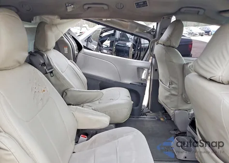 2015 Toyota Sienna Le из США, поврежденный, VIN 5TDKK3DC1FS587419